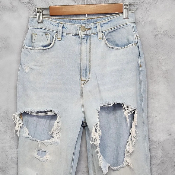 BDG- Women's distressed light wash skinny jeans - Picture 2 of 8